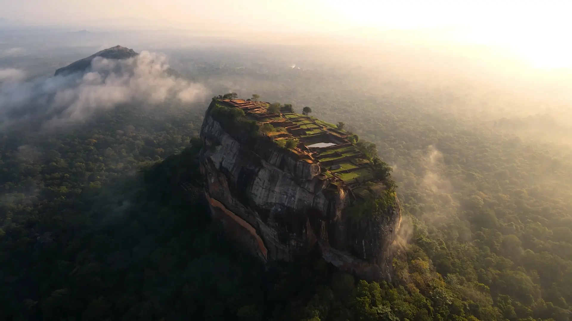 Sigiriya Rock Fortress private tour in Sri Lanka